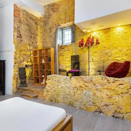 Kuta Loft Alfama 아파트 리스본